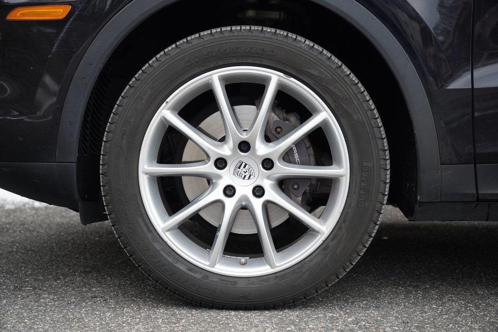 used 2019 Porsche Cayenne car, priced at $27,495