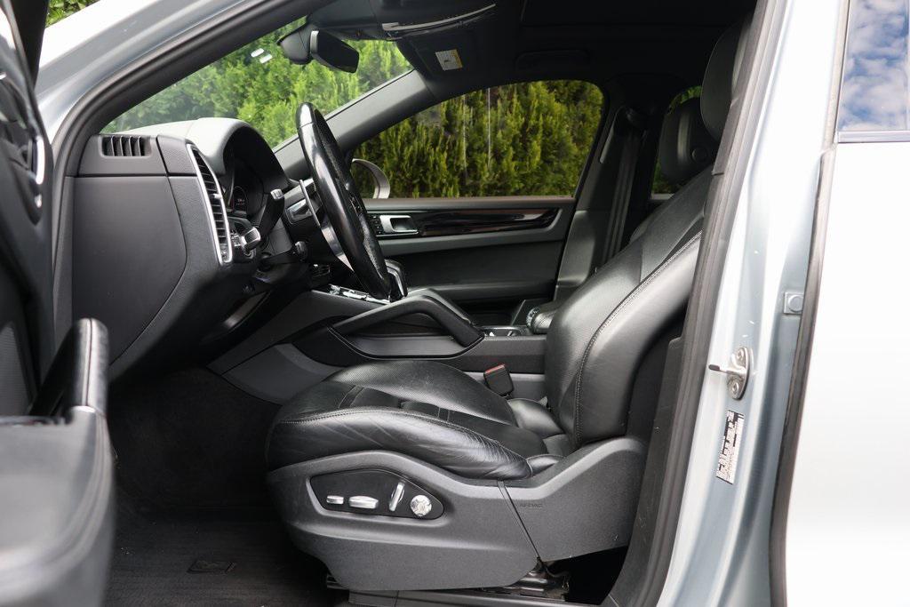 used 2020 Porsche Cayenne car, priced at $43,495