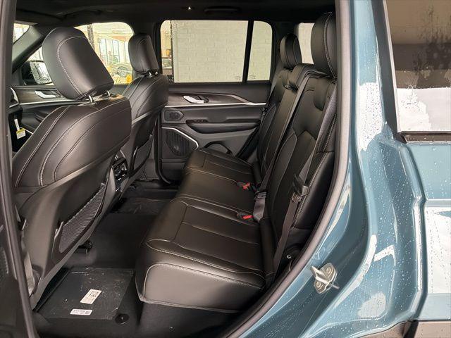 new 2026 Jeep Grand Cherokee car, priced at $47,149