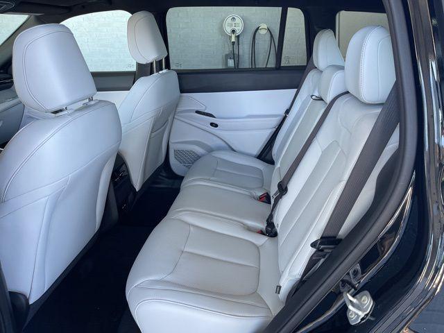 new 2026 Jeep Cherokee car, priced at $42,946