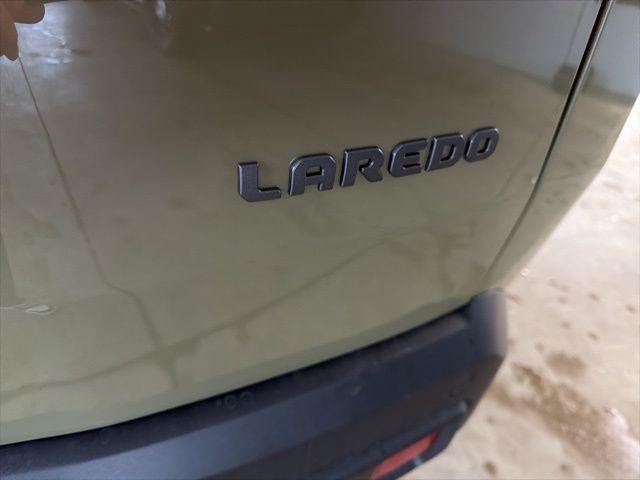 new 2026 Jeep Cherokee car, priced at $39,523
