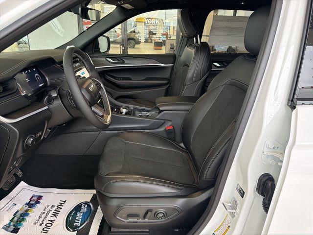 new 2026 Jeep Grand Cherokee car, priced at $46,262