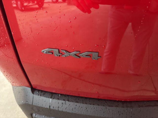 new 2026 Jeep Cherokee car, priced at $42,379