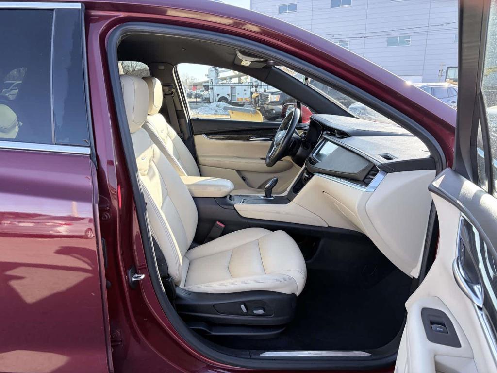 used 2018 Cadillac XT5 car, priced at $16,674