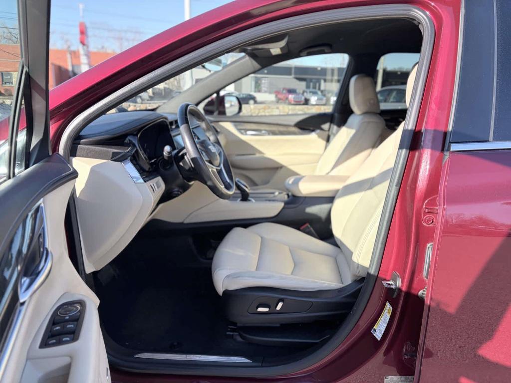 used 2018 Cadillac XT5 car, priced at $16,674