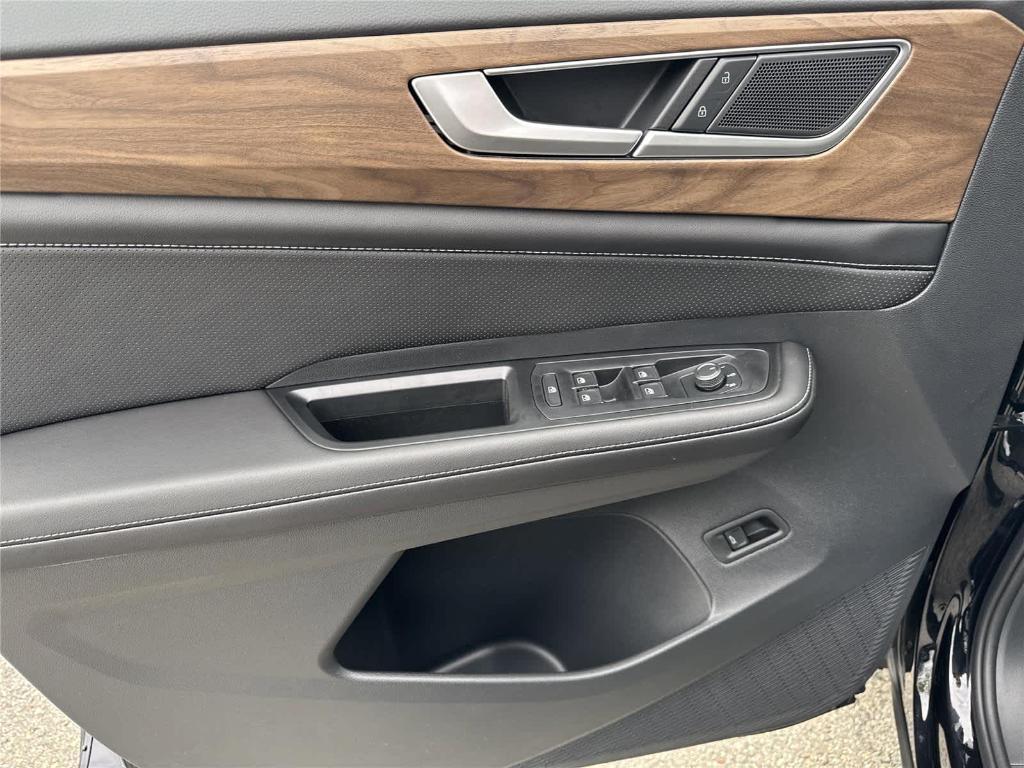 new 2026 Volkswagen Atlas car, priced at $44,605