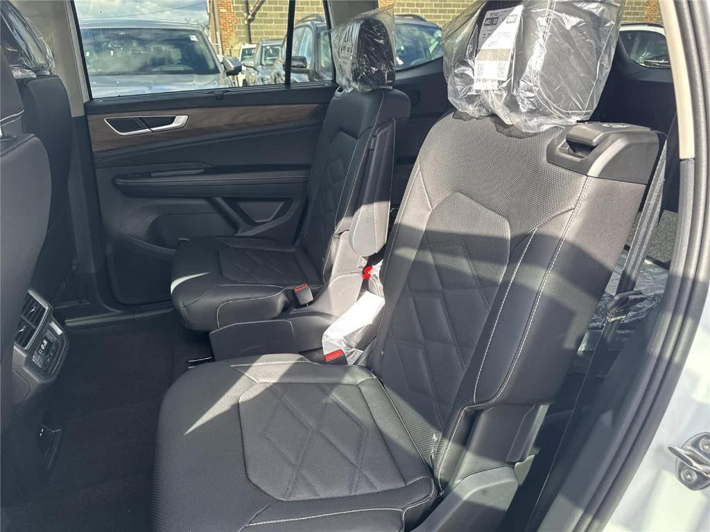new 2026 Volkswagen Atlas car, priced at $44,878