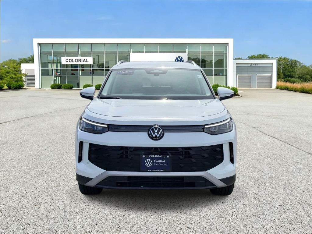 used 2025 Volkswagen Tiguan car, priced at $32,928
