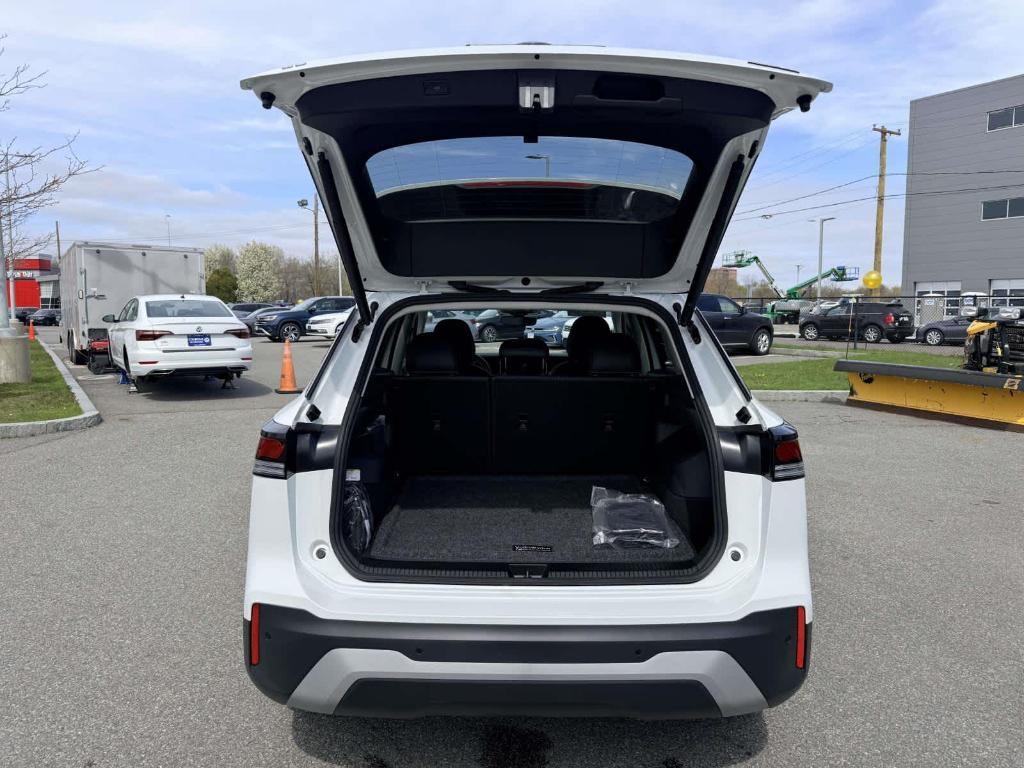 used 2025 Volkswagen Tiguan car, priced at $32,928