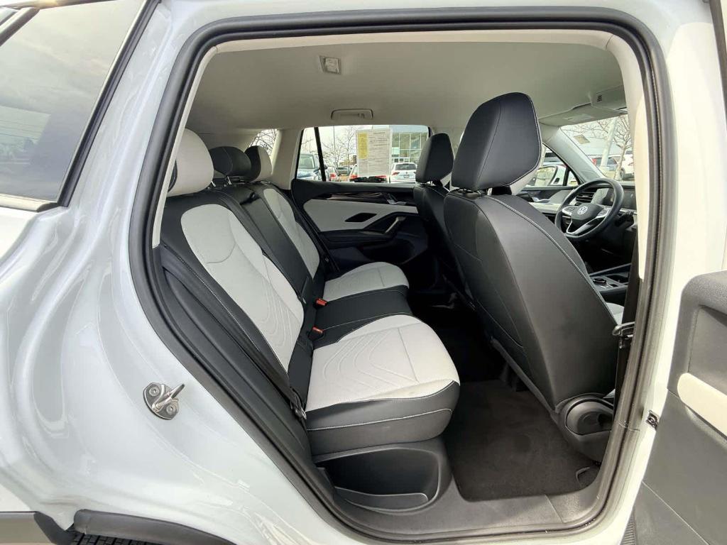 used 2025 Volkswagen Tiguan car, priced at $32,928