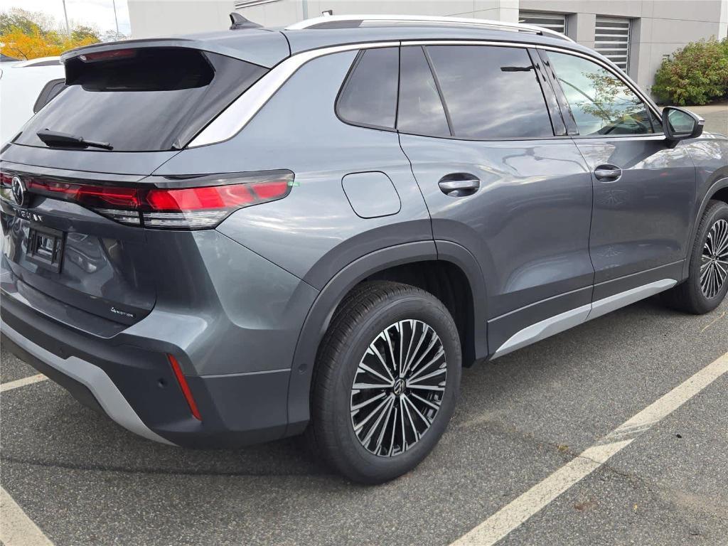 new 2026 Volkswagen Tiguan car, priced at $32,638