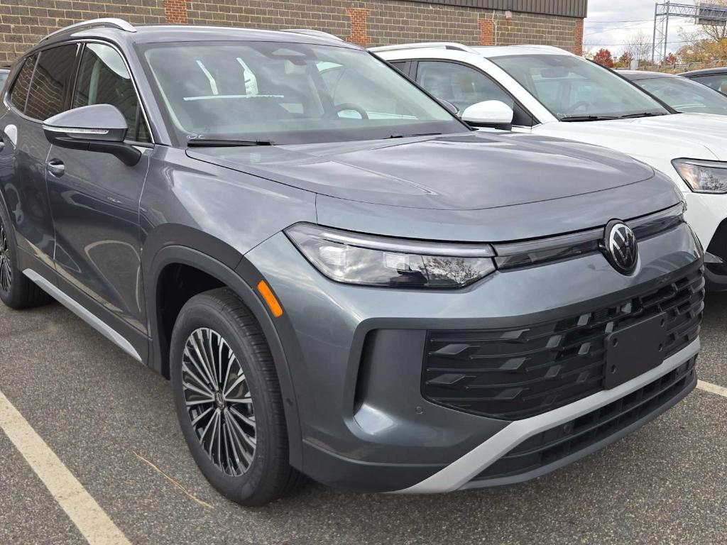 new 2026 Volkswagen Tiguan car, priced at $32,638
