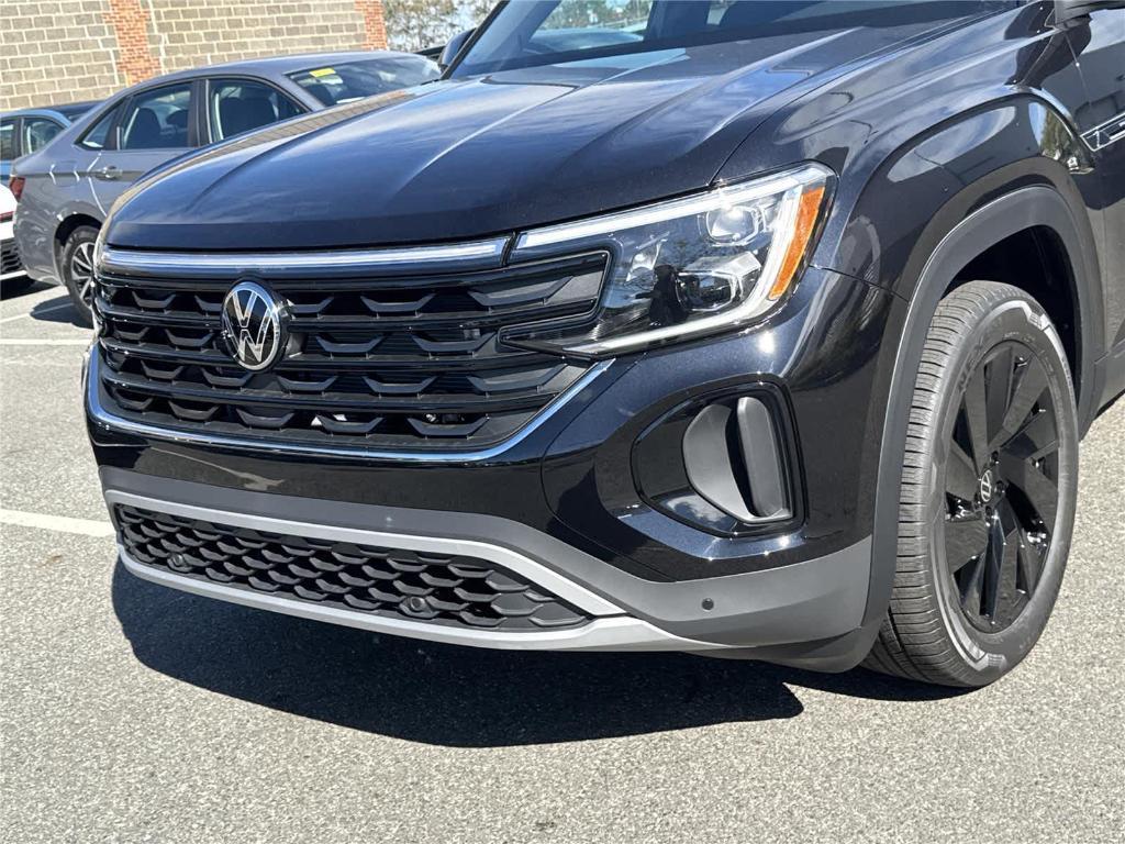 new 2026 Volkswagen Atlas Cross Sport car, priced at $44,641