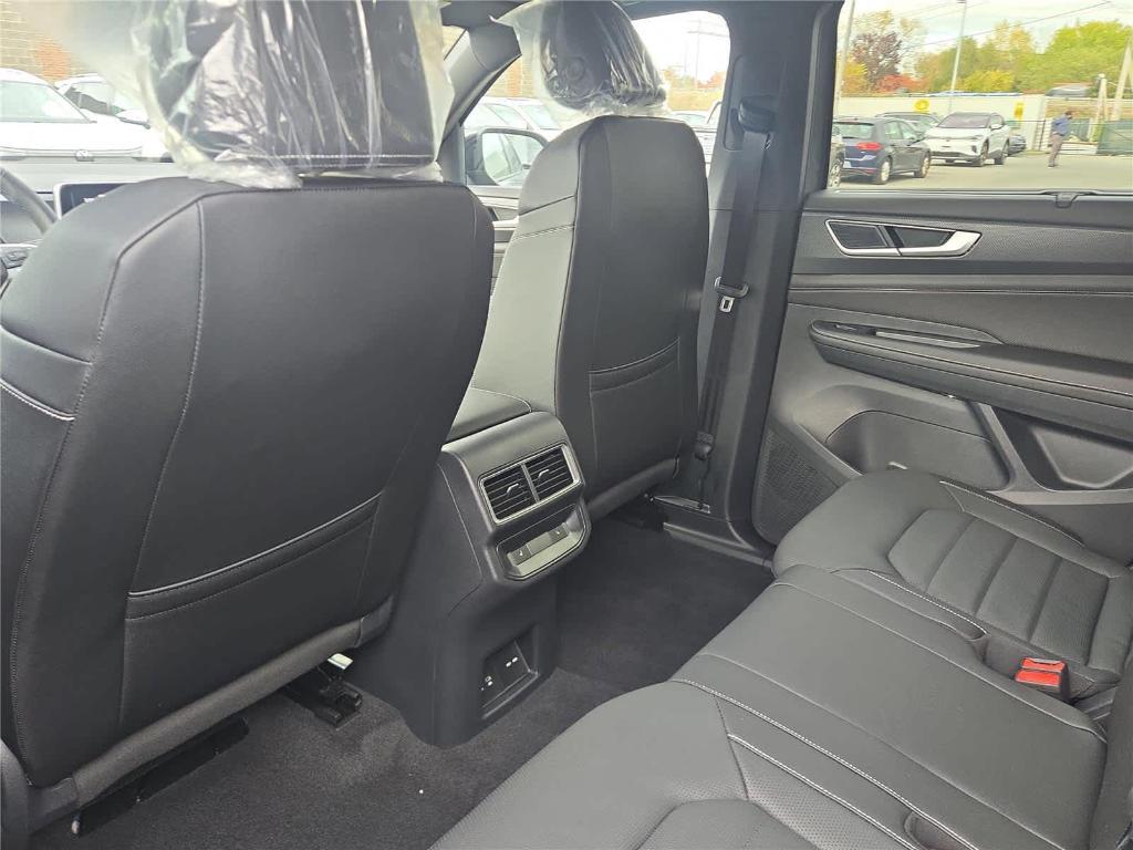 new 2026 Volkswagen Atlas Cross Sport car, priced at $49,486