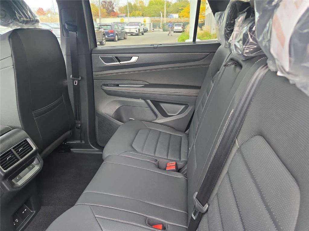 new 2026 Volkswagen Atlas Cross Sport car, priced at $49,486