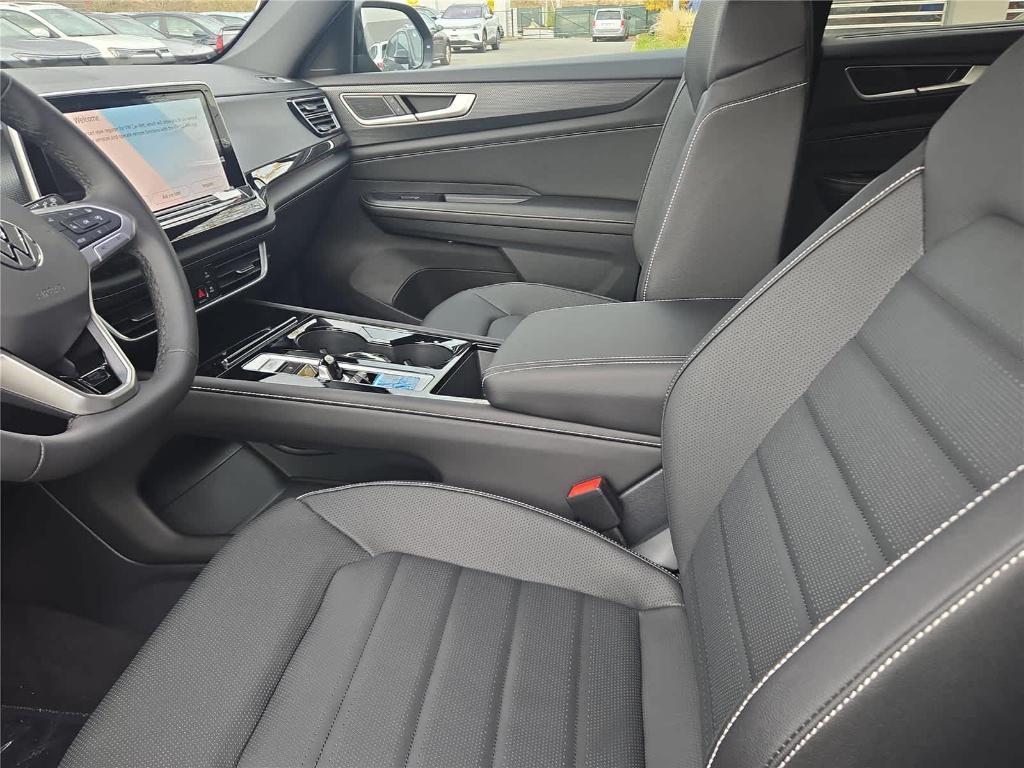 new 2026 Volkswagen Atlas Cross Sport car, priced at $49,486