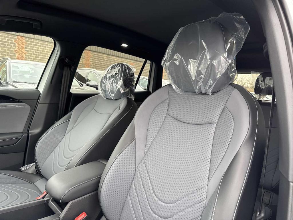 new 2026 Volkswagen Tiguan car, priced at $39,376