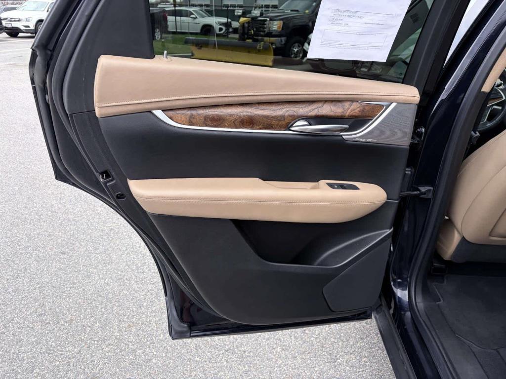 used 2021 Cadillac XT5 car, priced at $32,456