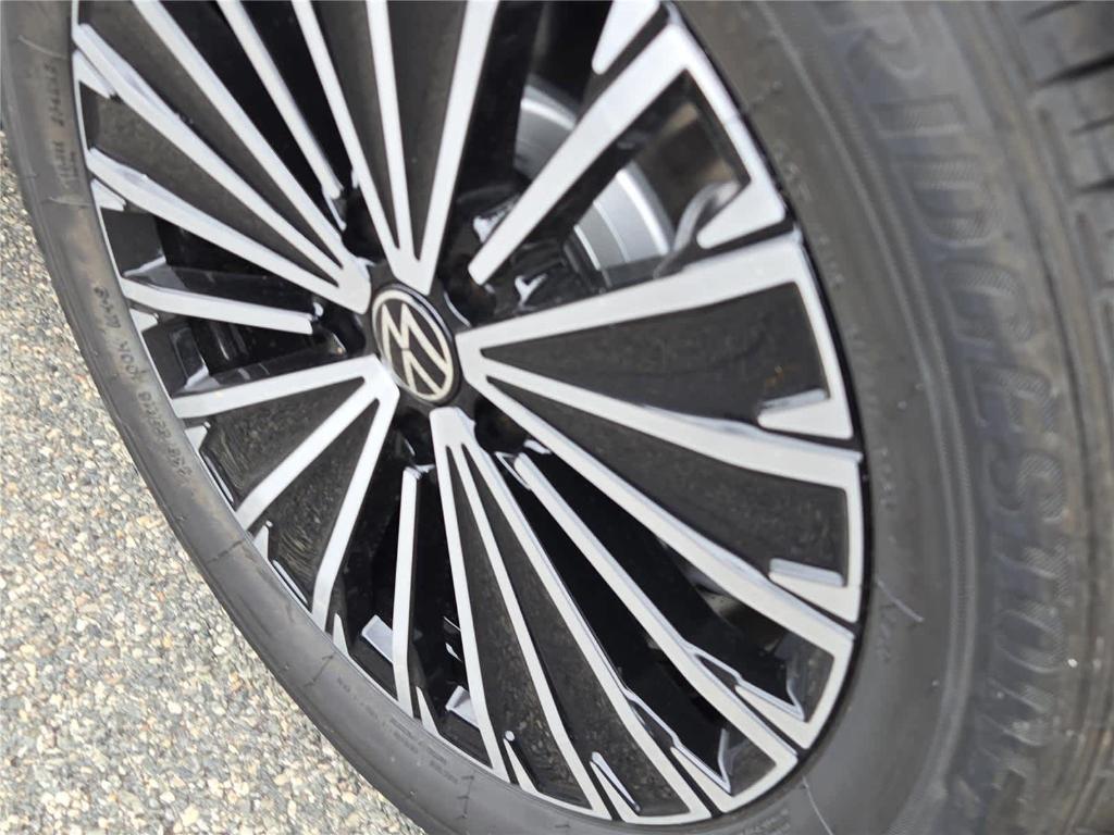 new 2026 Volkswagen Tiguan car, priced at $32,638