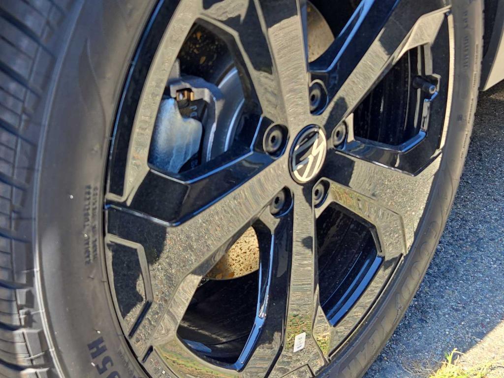 new 2025 Volkswagen Taos car, priced at $30,508