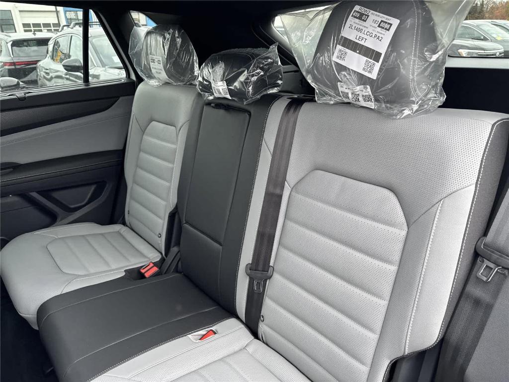 new 2026 Volkswagen Atlas Cross Sport car, priced at $48,277