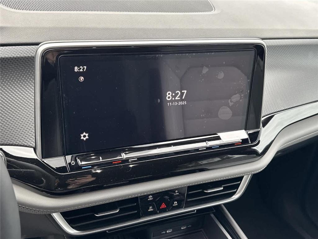 new 2026 Volkswagen Atlas Cross Sport car, priced at $48,277