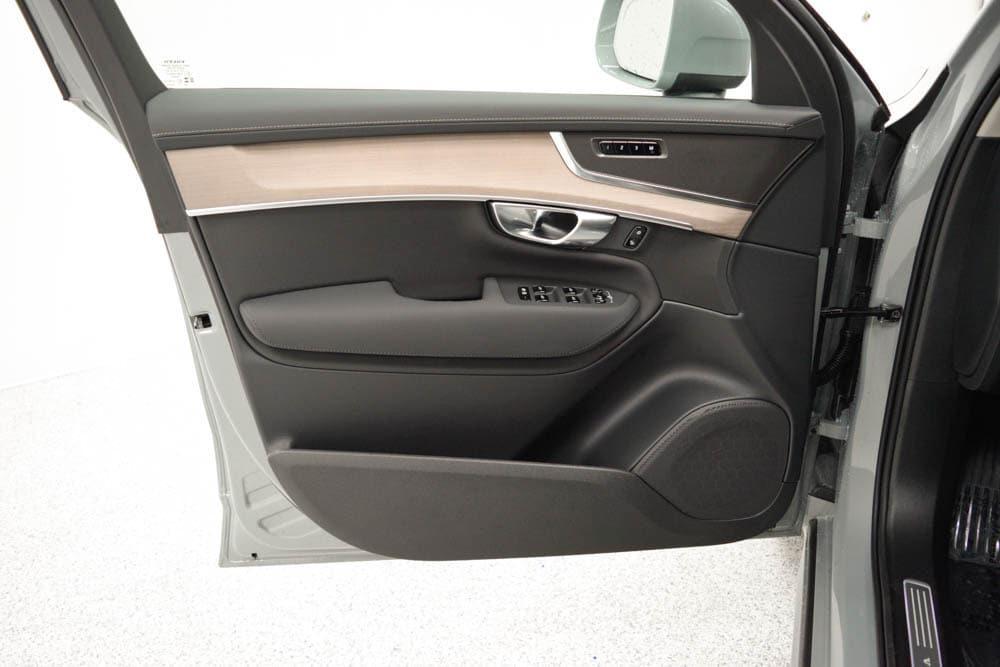 new 2026 Volvo XC90 car, priced at $64,225