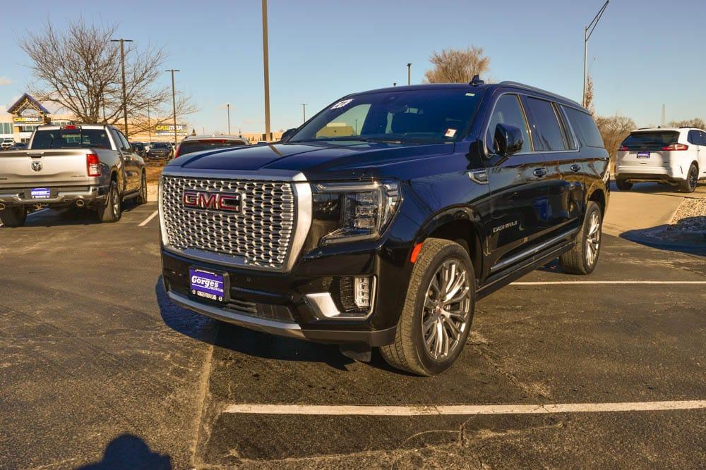 used 2021 GMC Yukon XL car, priced at $53,852