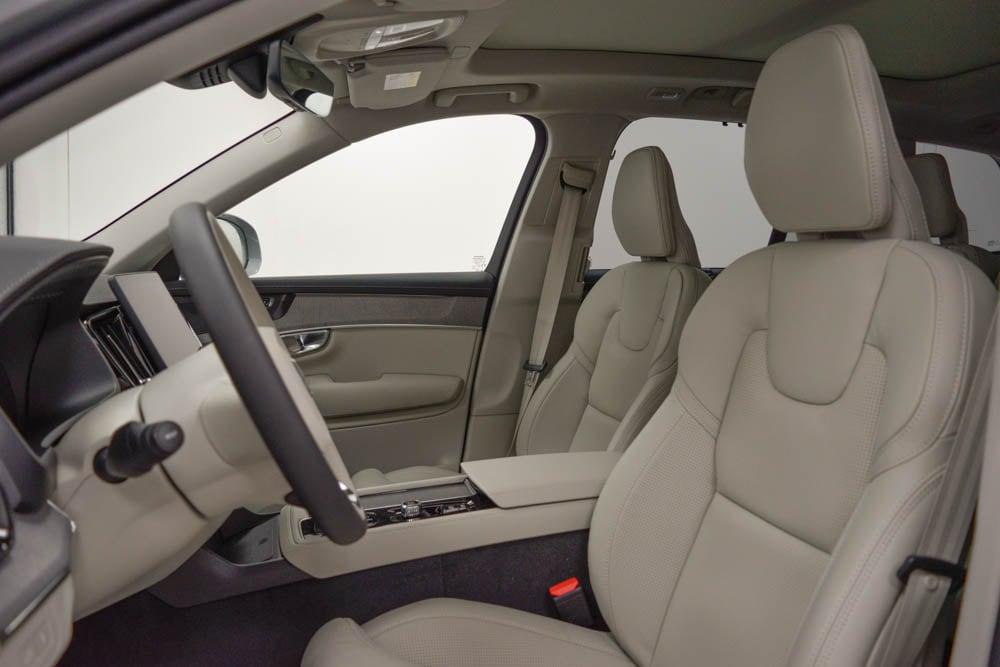 new 2026 Volvo XC90 Plug-In Hybrid car, priced at $85,205