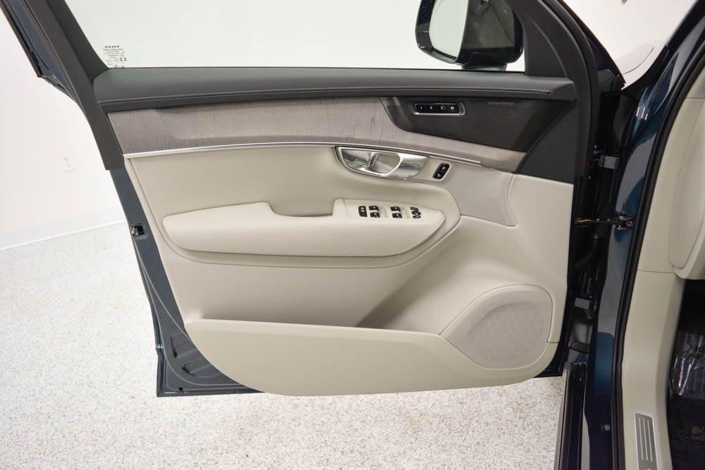 new 2026 Volvo XC90 Plug-In Hybrid car, priced at $88,375