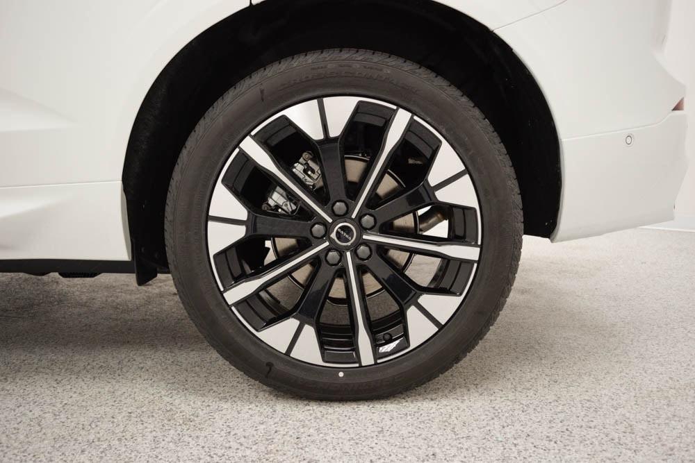 new 2026 Volvo XC60 car, priced at $59,745