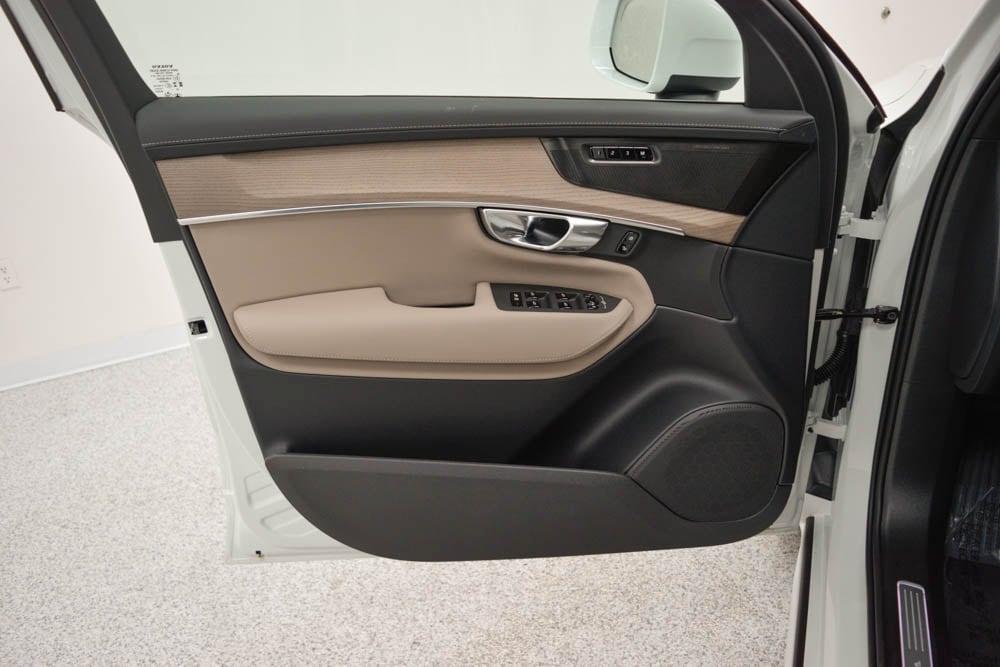 new 2026 Volvo XC90 Plug-In Hybrid car, priced at $81,455