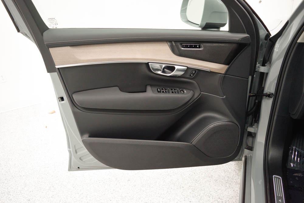 new 2026 Volvo XC90 car, priced at $72,855