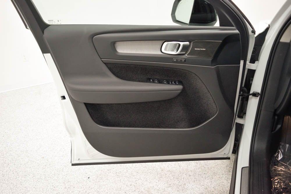 new 2026 Volvo XC40 car, priced at $54,970