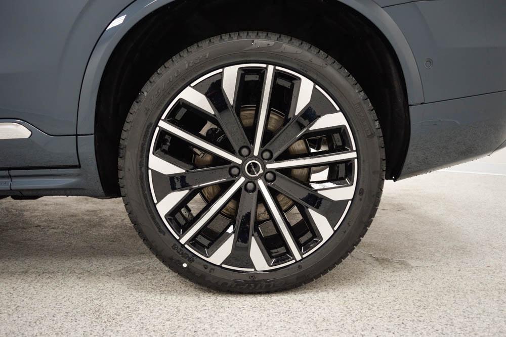 new 2026 Volvo XC90 Plug-In Hybrid car, priced at $85,205