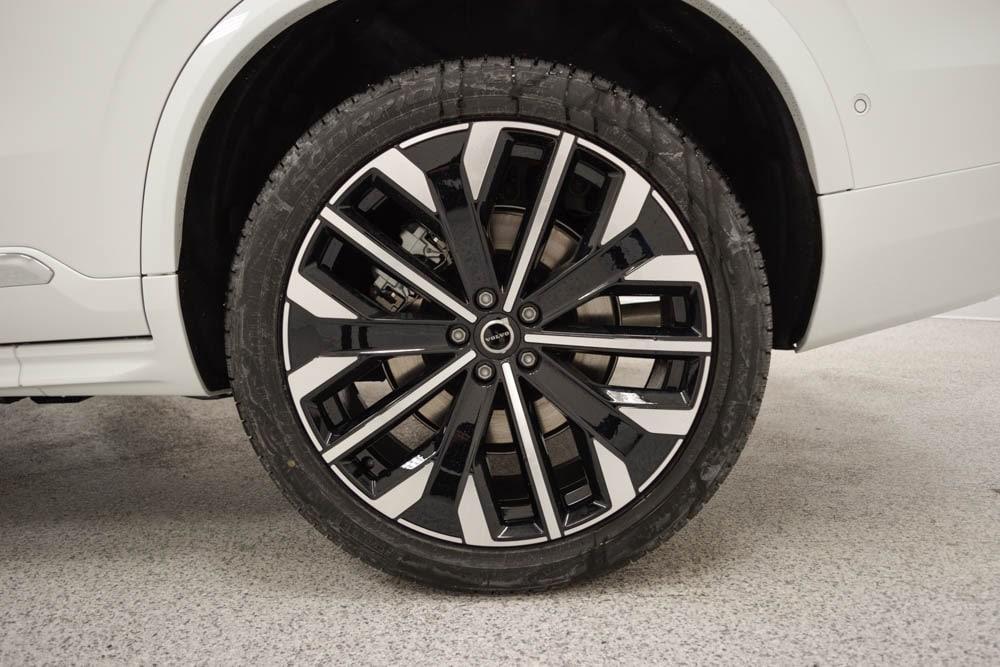 new 2026 Volvo XC90 car, priced at $76,525