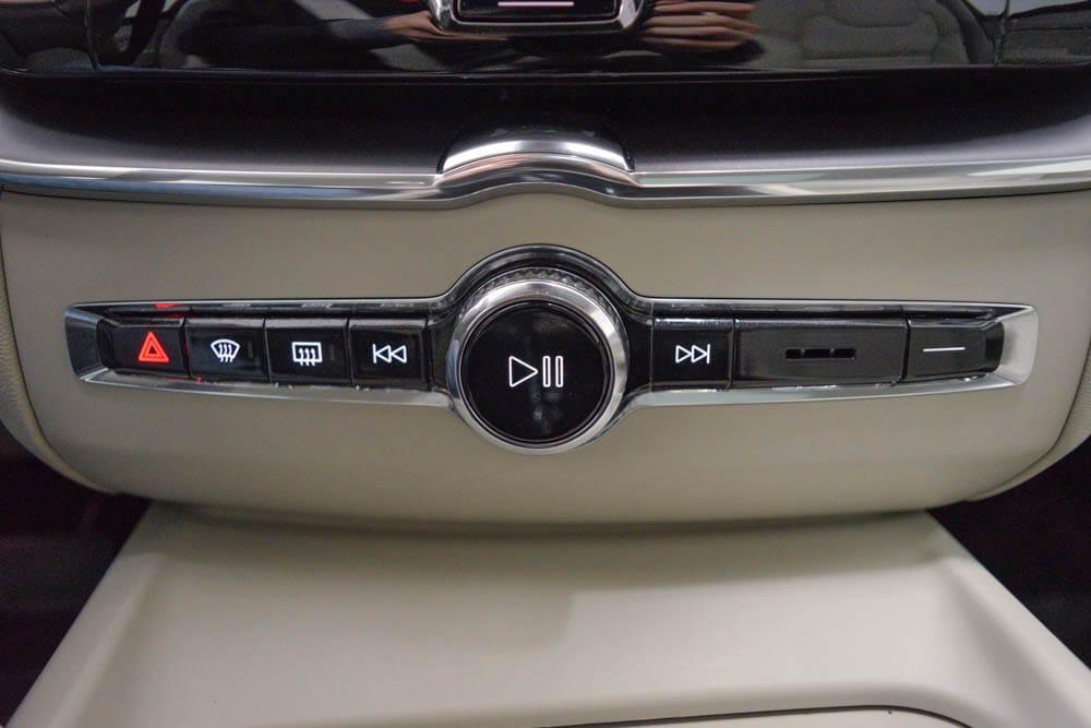 used 2025 Volvo XC60 Plug-In Hybrid car, priced at $46,993