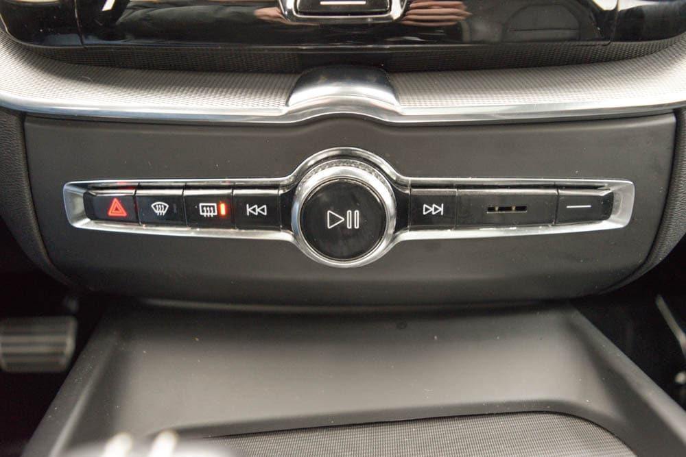 used 2022 Volvo XC60 car, priced at $35,678