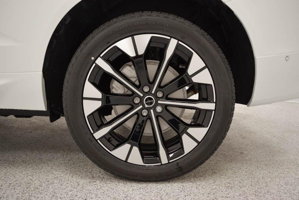 new 2026 Volvo XC60 car, priced at $58,945