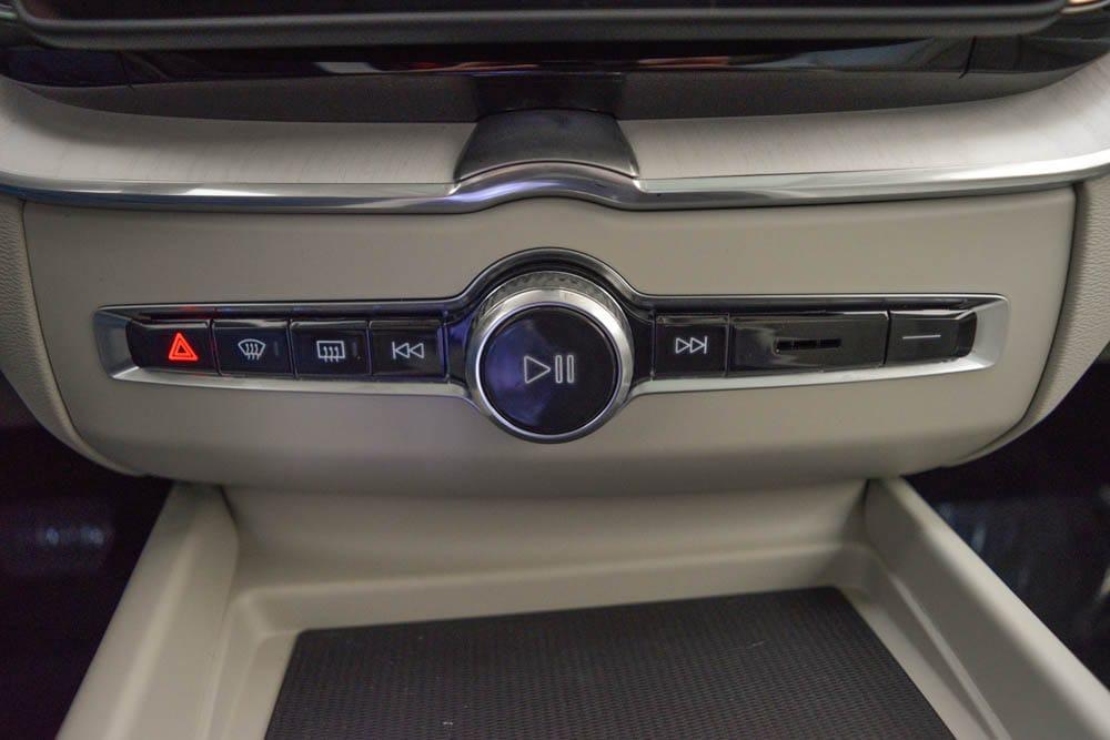 new 2026 Volvo XC60 car, priced at $63,525