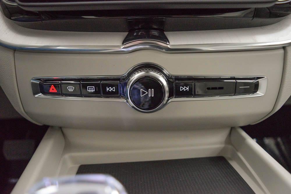 new 2026 Volvo XC60 Plug-In Hybrid car, priced at $77,000