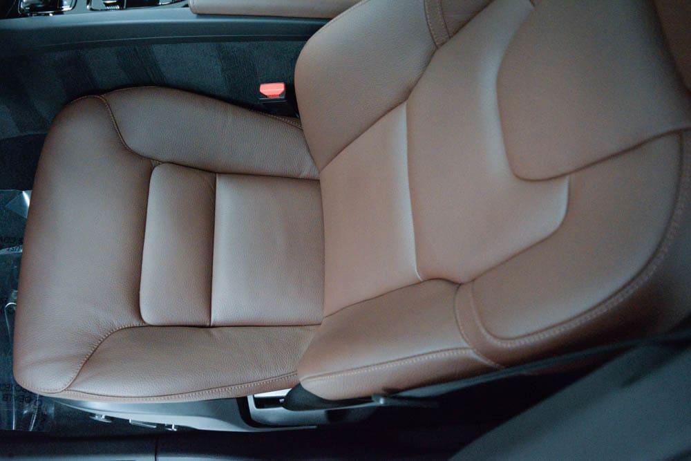 used 2025 Volvo XC60 car, priced at $38,698