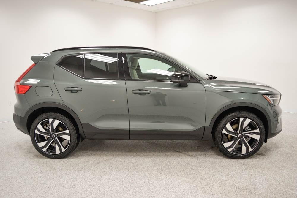 new 2026 Volvo XC40 car, priced at $52,630