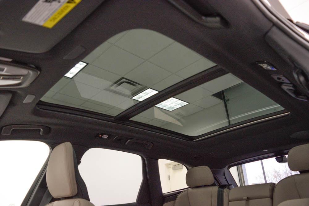 new 2026 Volvo XC60 car, priced at $59,865