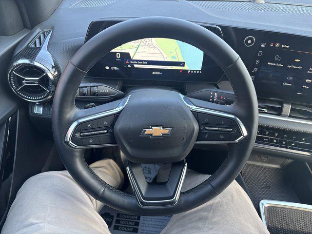 used 2025 Chevrolet Equinox car, priced at $24,400