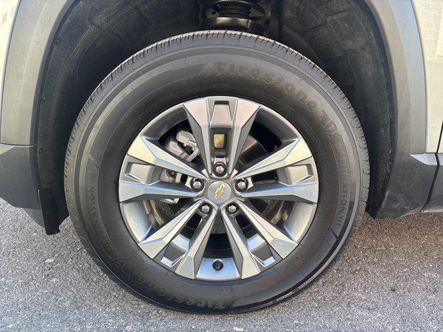 used 2025 Chevrolet Equinox car, priced at $24,400