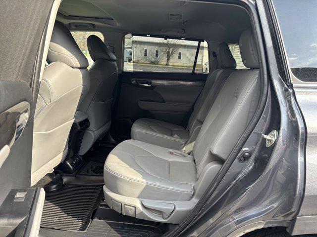used 2020 Toyota Highlander car, priced at $35,000