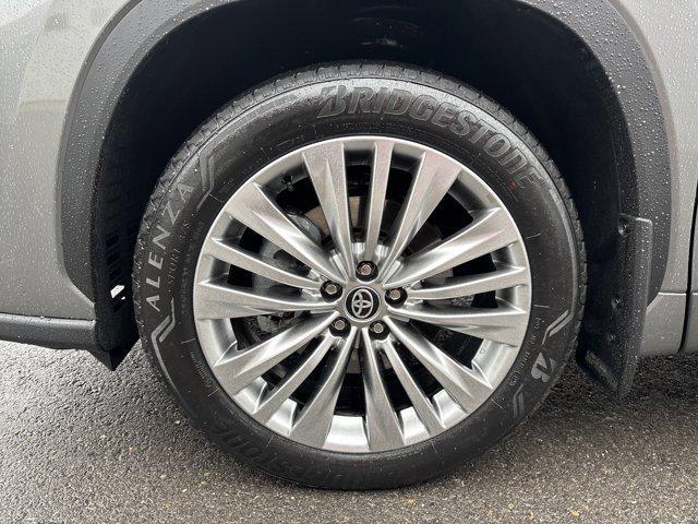 used 2026 Toyota Highlander car, priced at $53,500