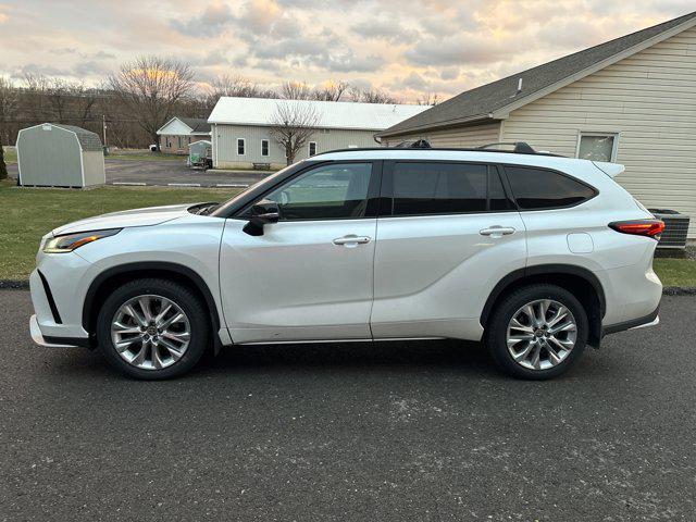 used 2023 Toyota Highlander car, priced at $32,500