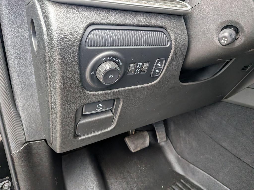 used 2022 Jeep Wagoneer car, priced at $38,895